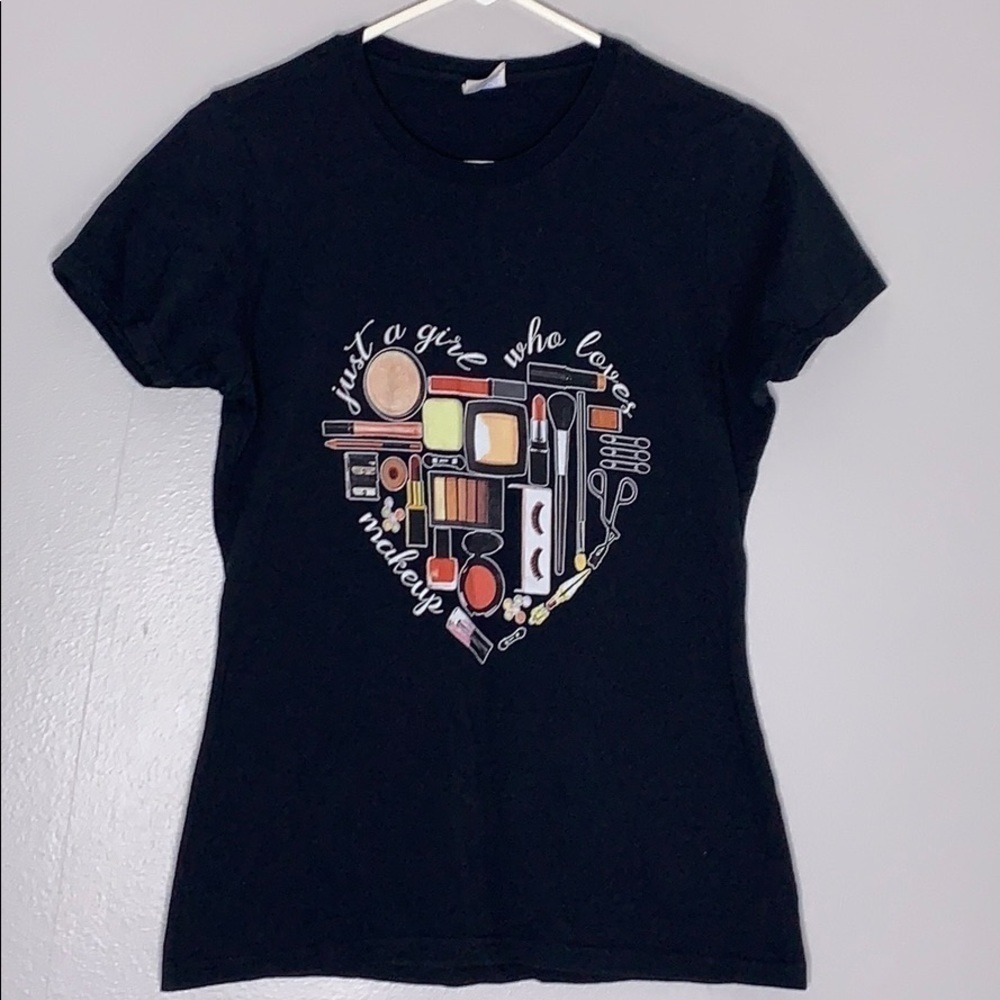 Just a girl who loves make-up MUA black t-shirt small